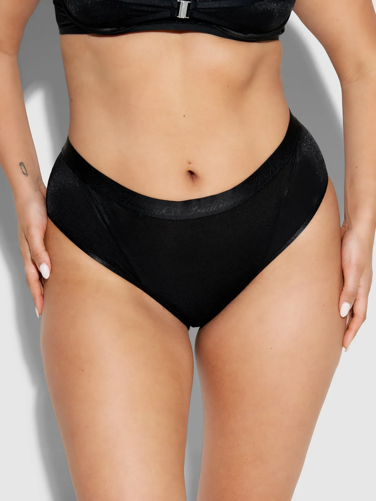 Pia Mesh Hipster