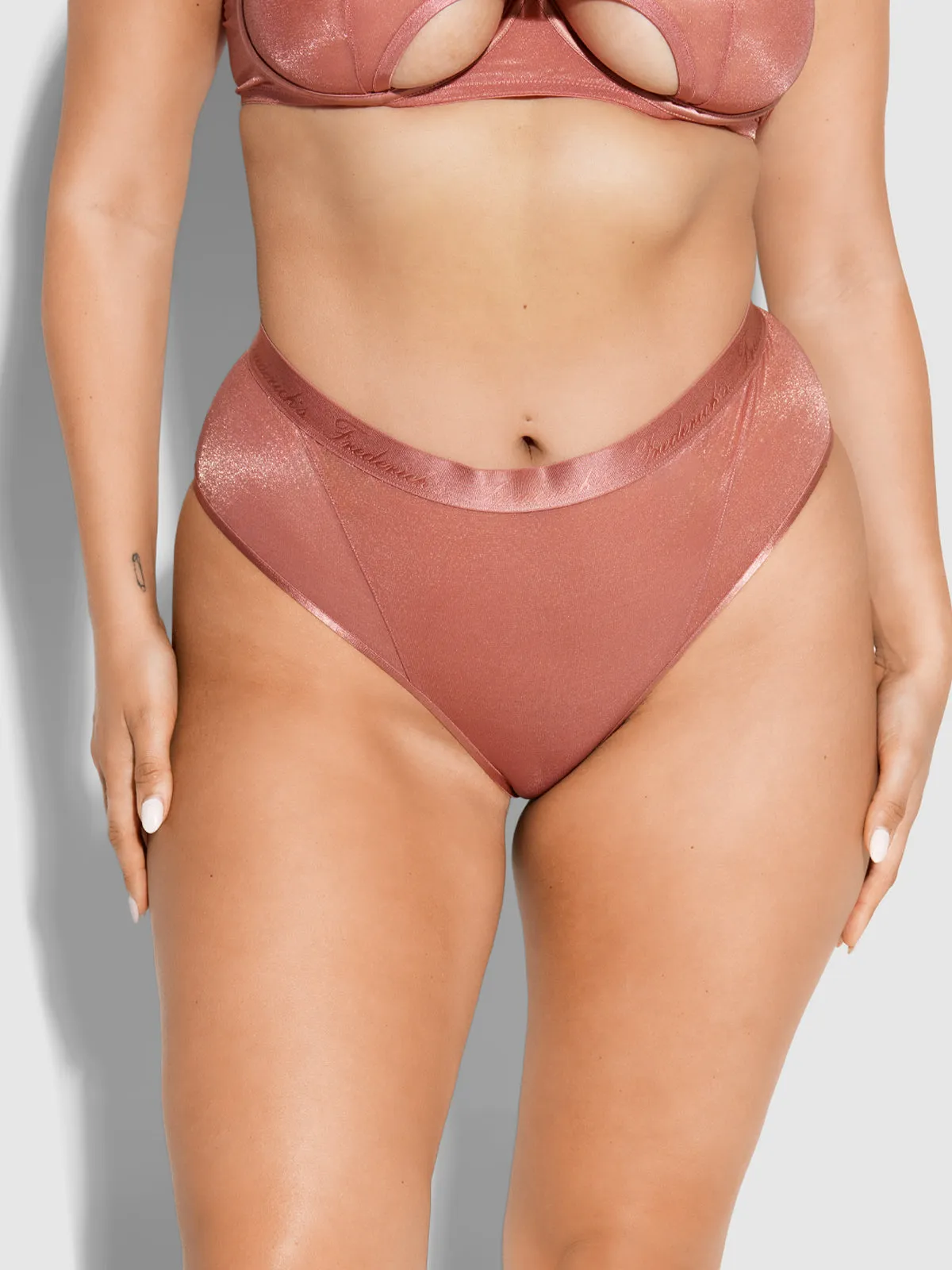 Pia Mesh Hipster