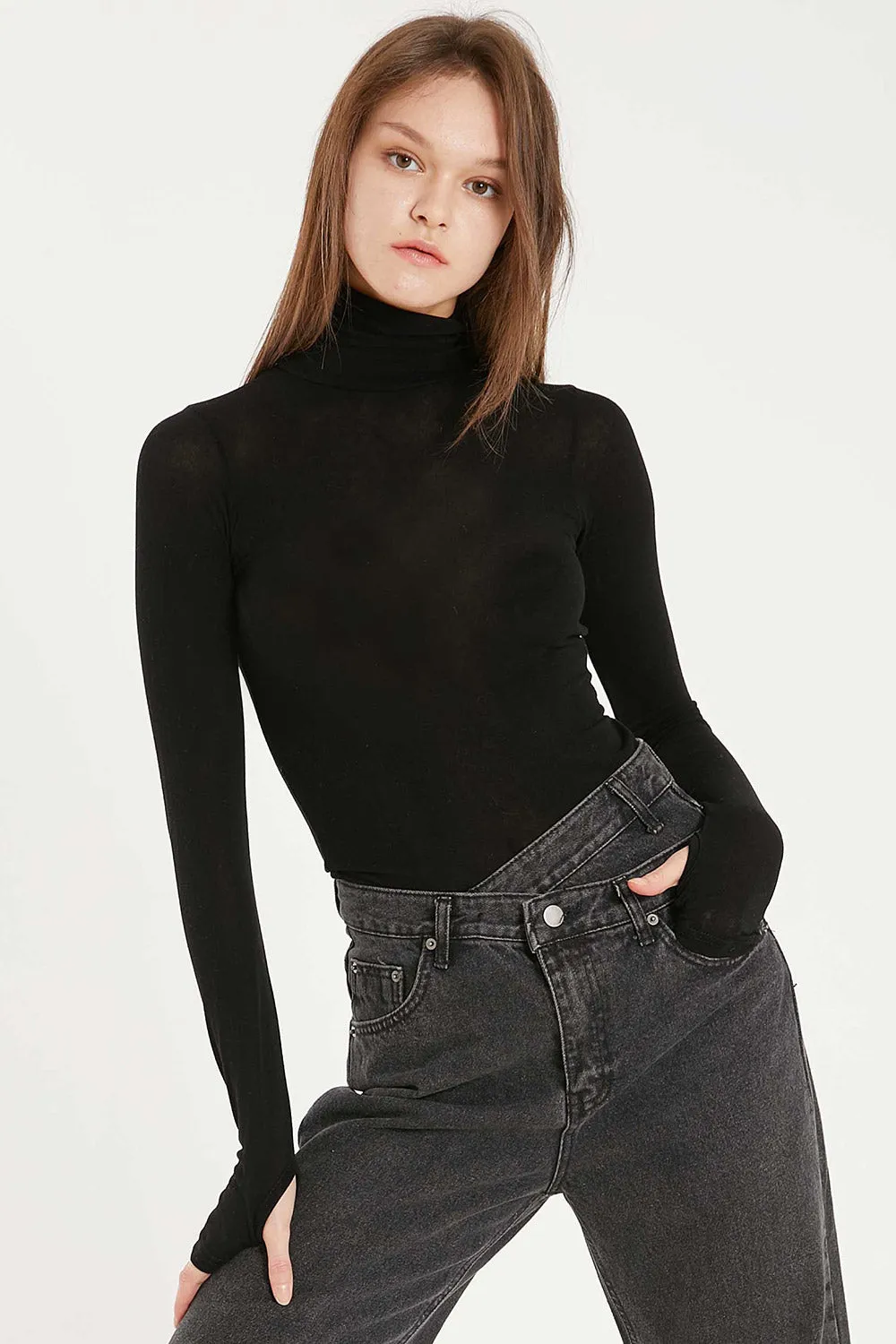 Ulyana Thumb Hole Slim Top